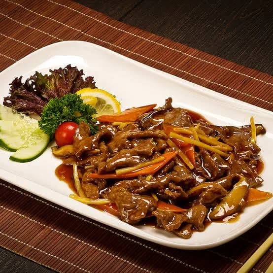 Boeuf au Légumes sauté + Riz